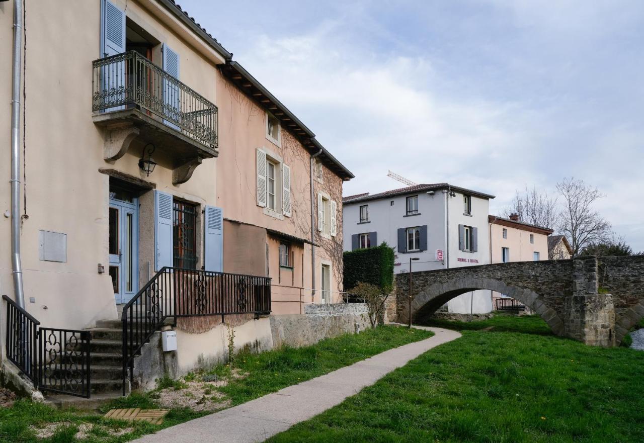 Auberge Du Vieux Pont Бринье Экстерьер фото