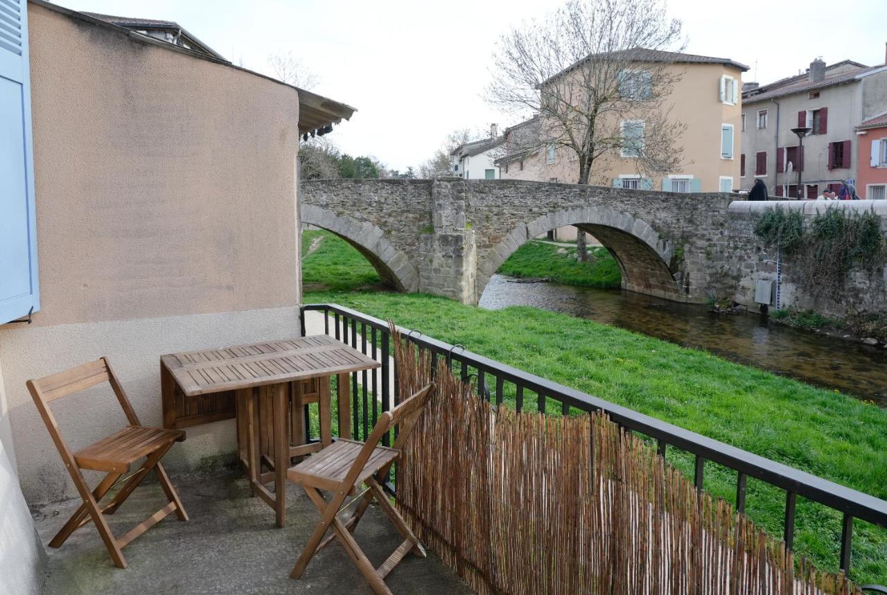 Auberge Du Vieux Pont Бринье Экстерьер фото